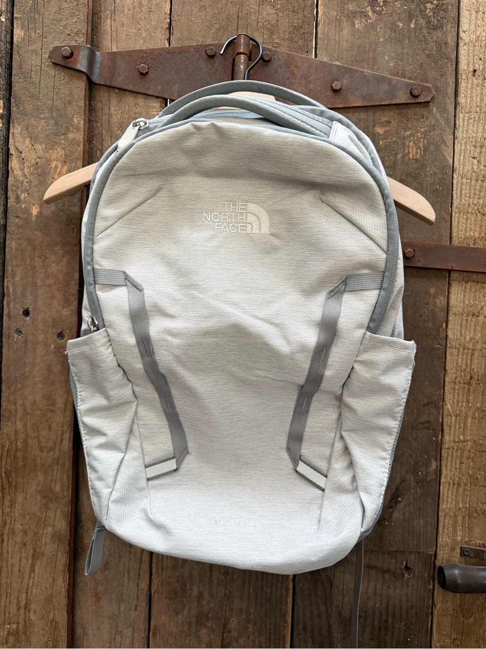 The North Face Vault White Metal 26L 15in Laptop Backpack Daypack